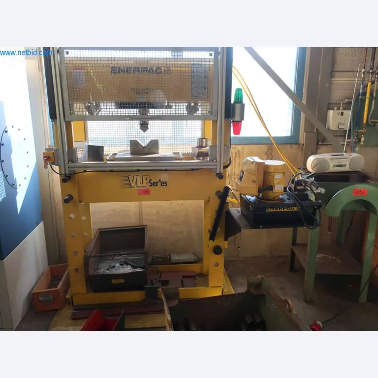 Máquinas e sistemas da Pella Sietas GmbH-1