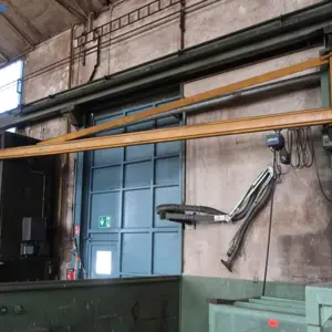 2 Wall-mounted slewing cranes (3+4)