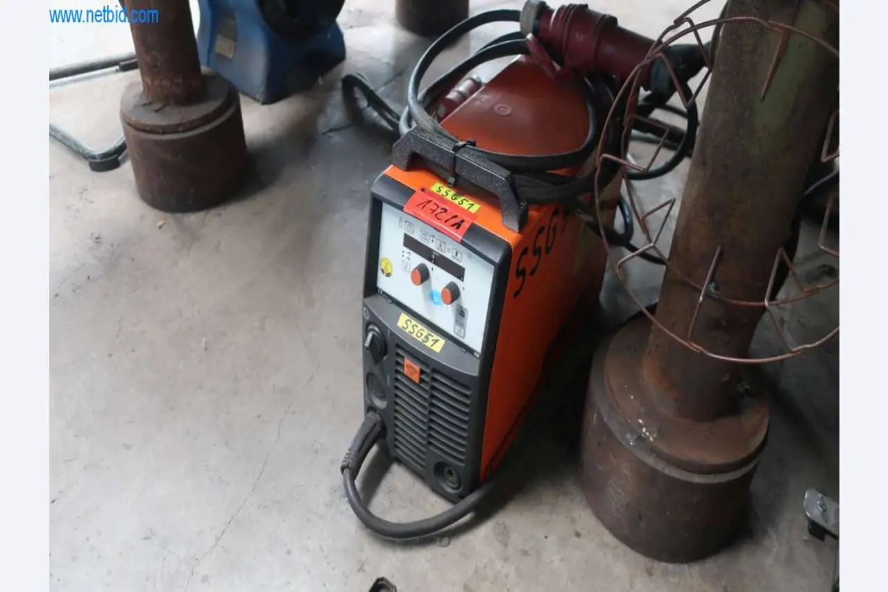 Stroji in sistemi podjetja Pella Sietas GmbH-1