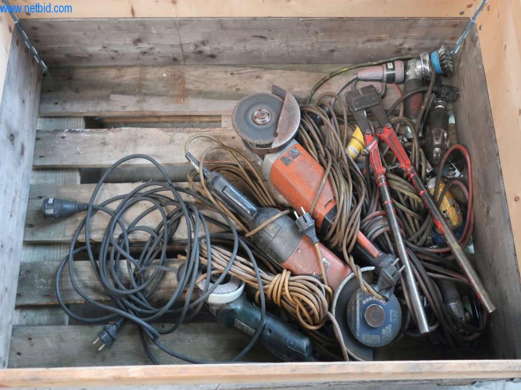 Stroji in sistemi podjetja Pella Sietas GmbH-1