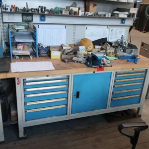 2 Workbenches