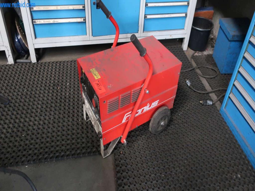 Stroji in sistemi podjetja Pella Sietas GmbH-1