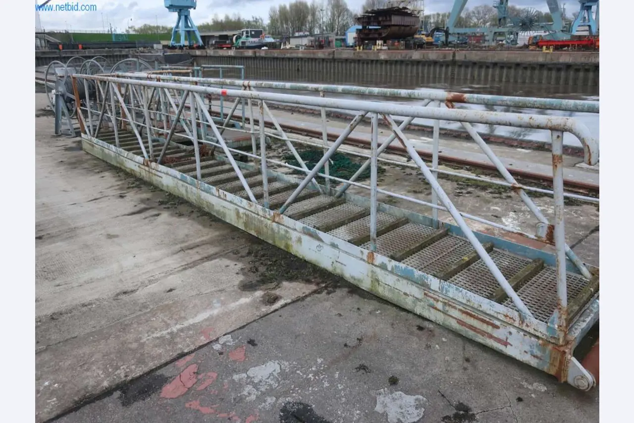 Máquinas y sistemas de Pella Sietas GmbH-2