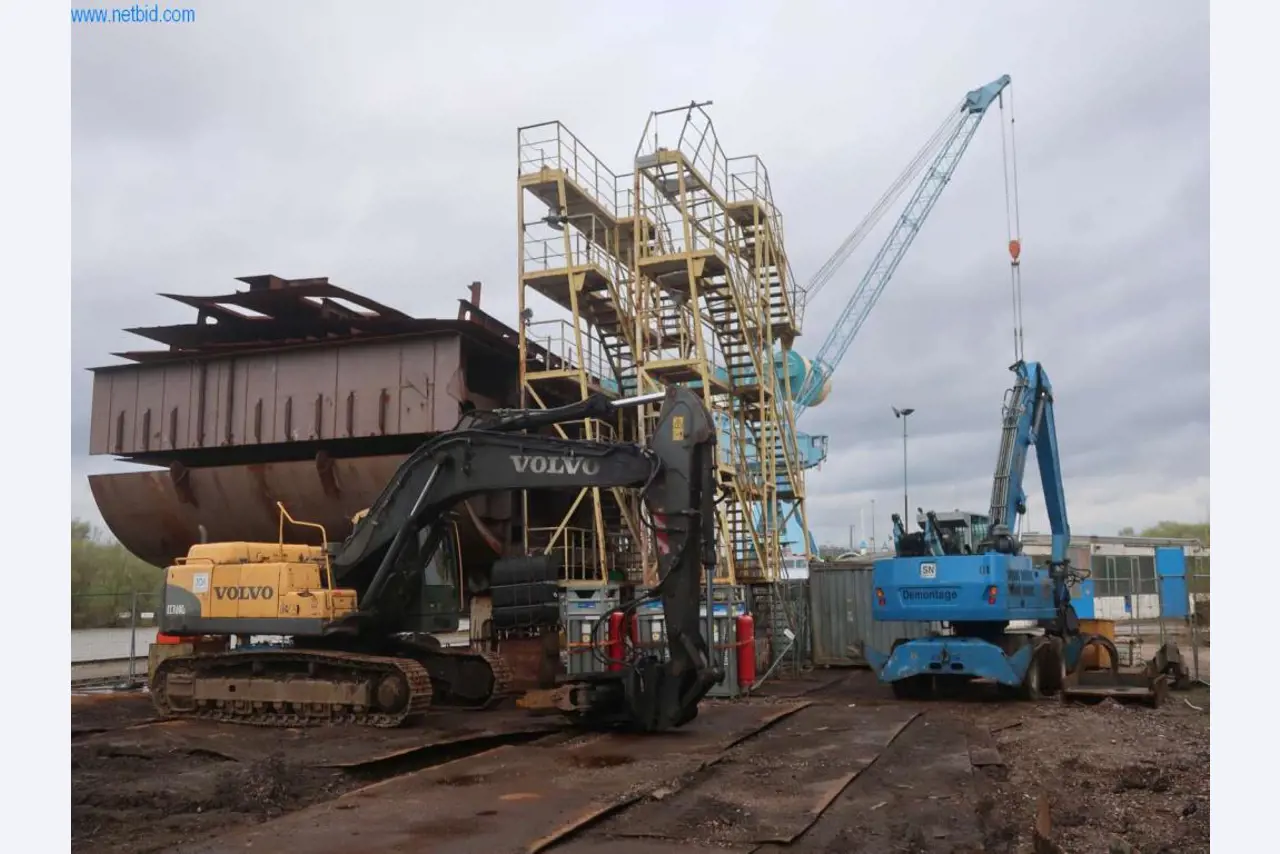 Máquinas e sistemas da Pella Sietas GmbH-1