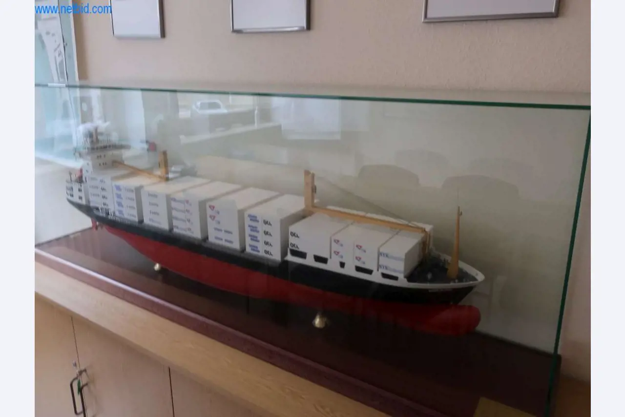 Máquinas y sistemas de Pella Sietas GmbH-1