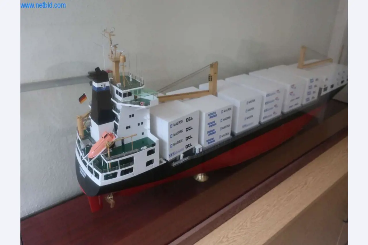 Máquinas y sistemas de Pella Sietas GmbH-3