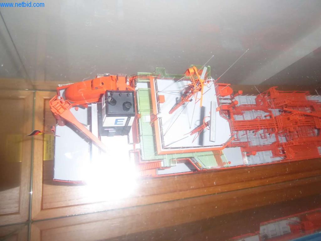 Máquinas e sistemas da Pella Sietas GmbH-5