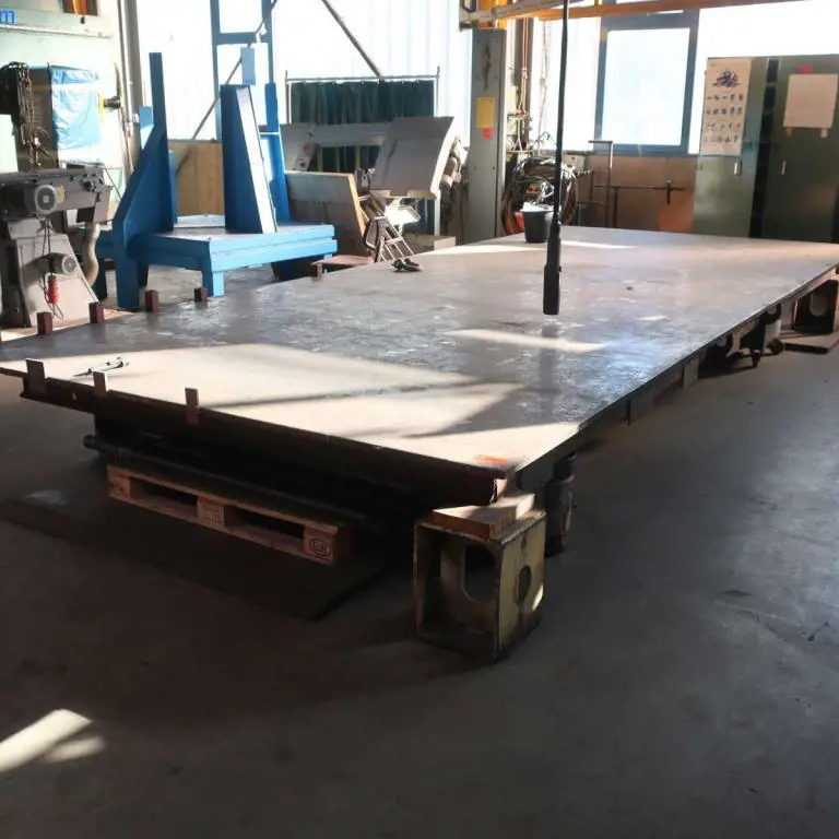 Welding table