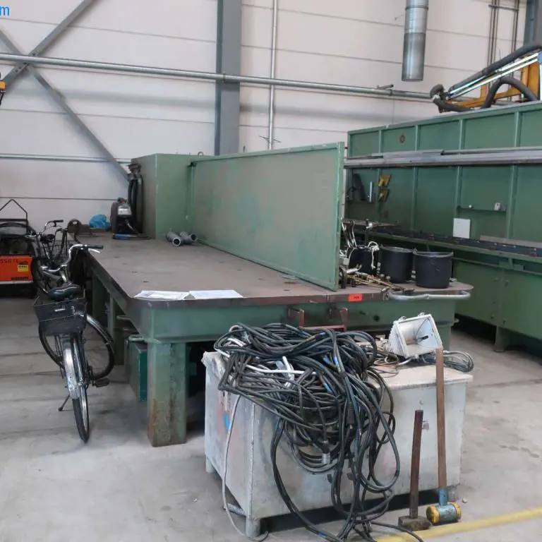 Welding table