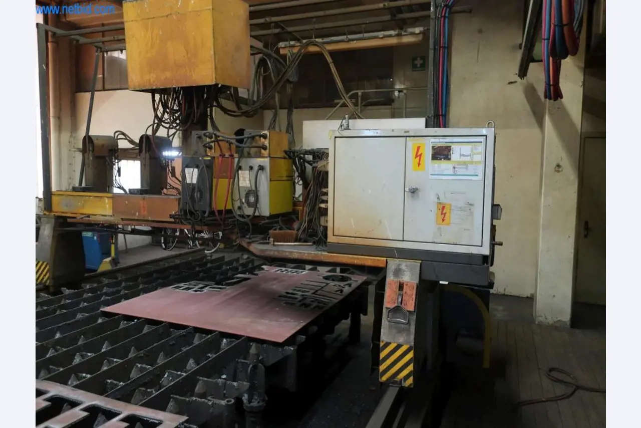 Máquinas e sistemas da Pella Sietas GmbH-8