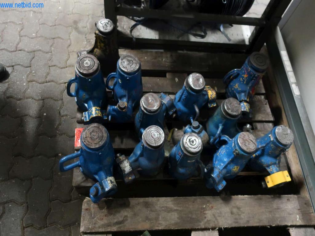 Stroji in sistemi podjetja Pella Sietas GmbH-1