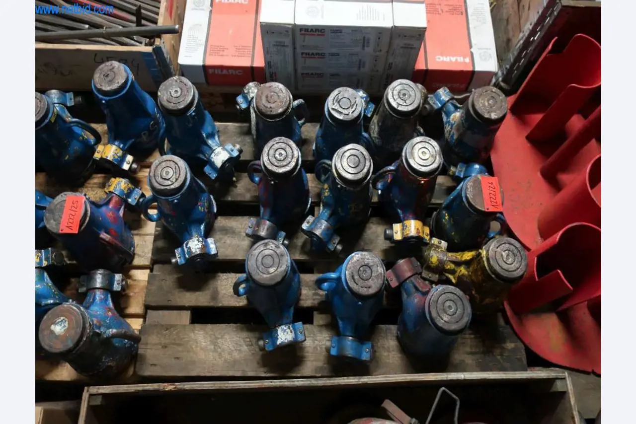 Machinery and equipment of Pella Sietas GmbH-1