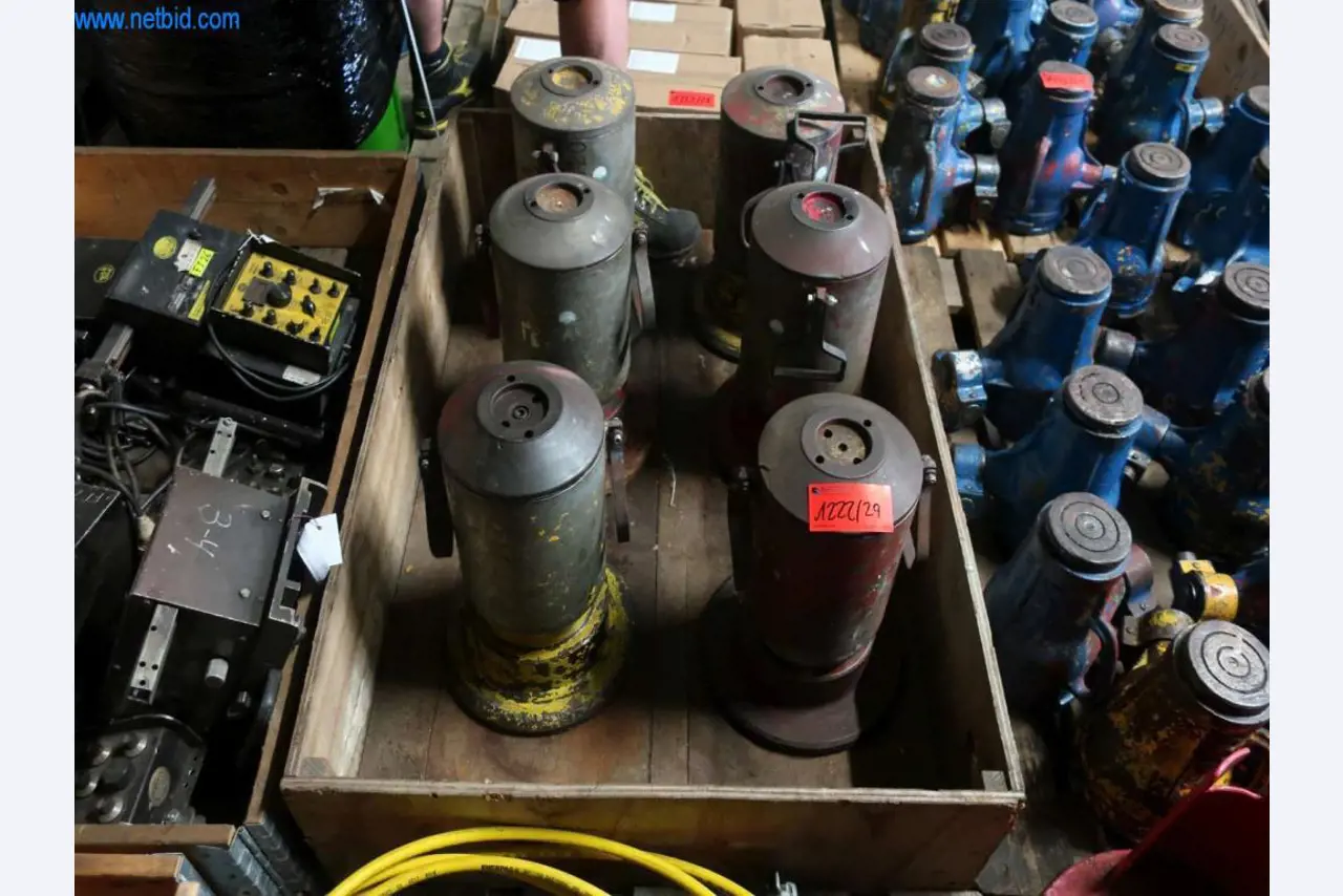 Stroji in sistemi podjetja Pella Sietas GmbH-1