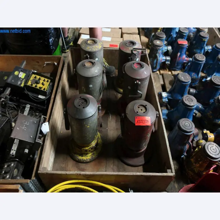 Stroji in sistemi podjetja Pella Sietas GmbH-1