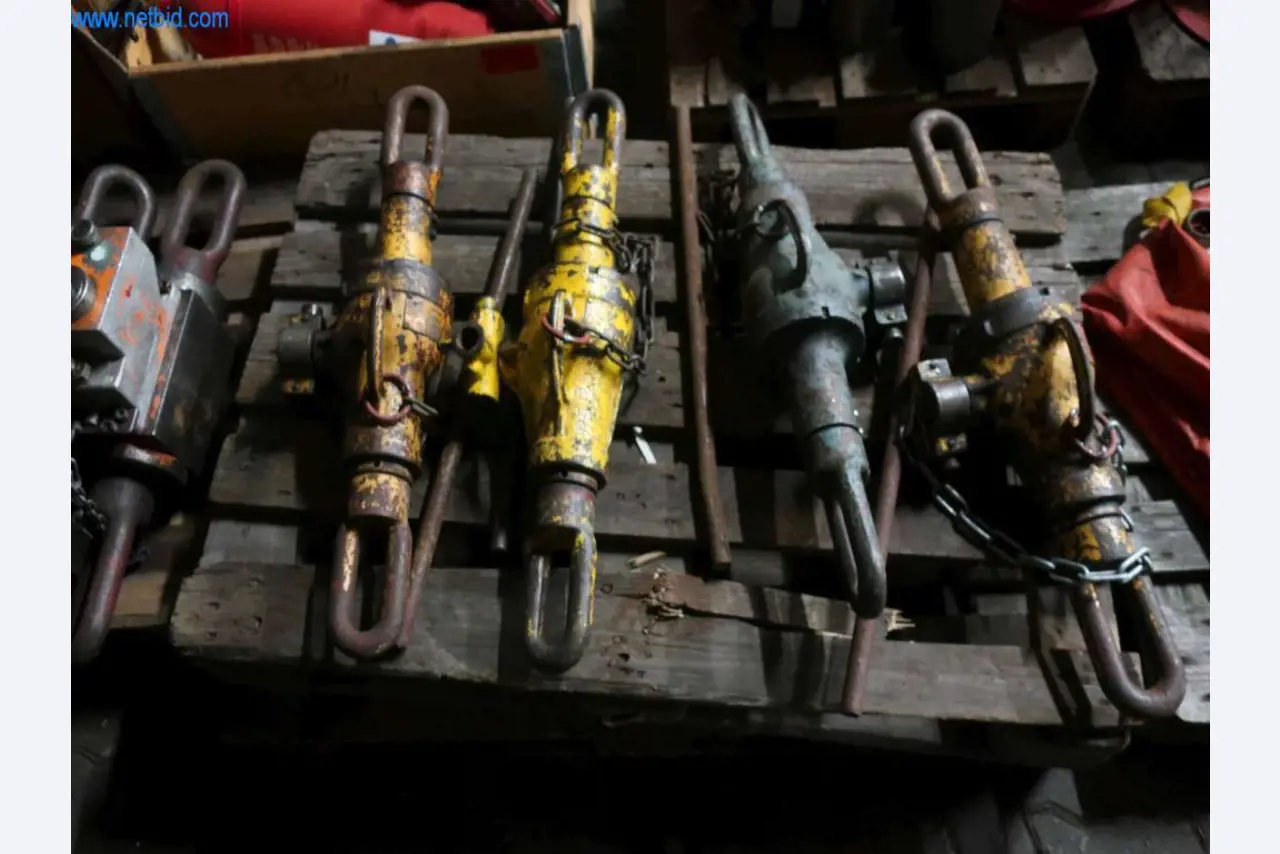 Machinery and equipment of Pella Sietas GmbH-1