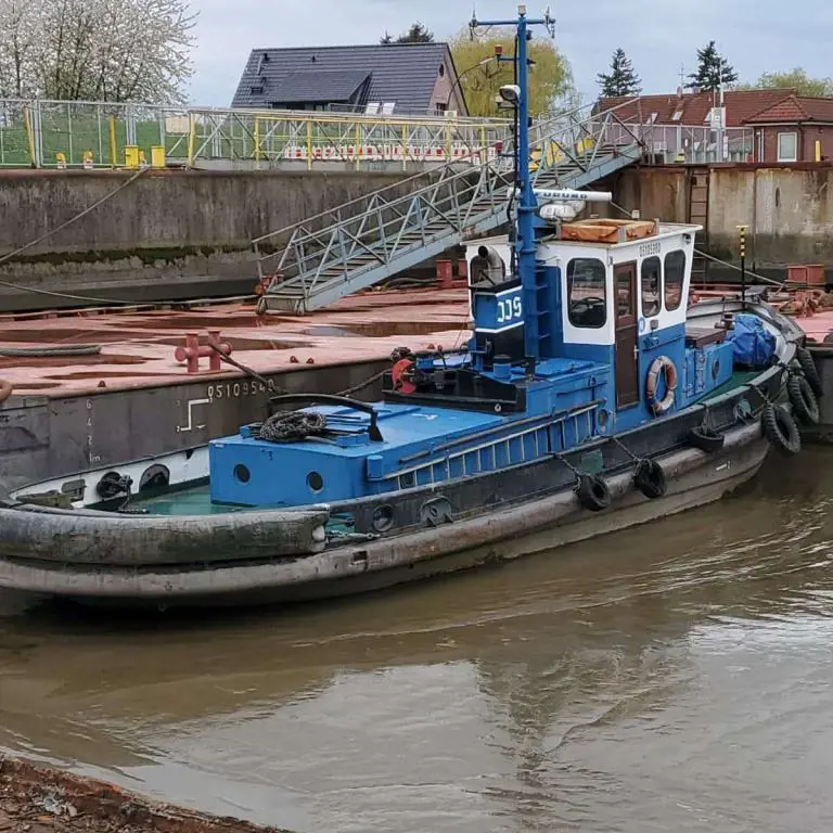 Harbour tug "Hohewisch - surcharge under reserve 2005