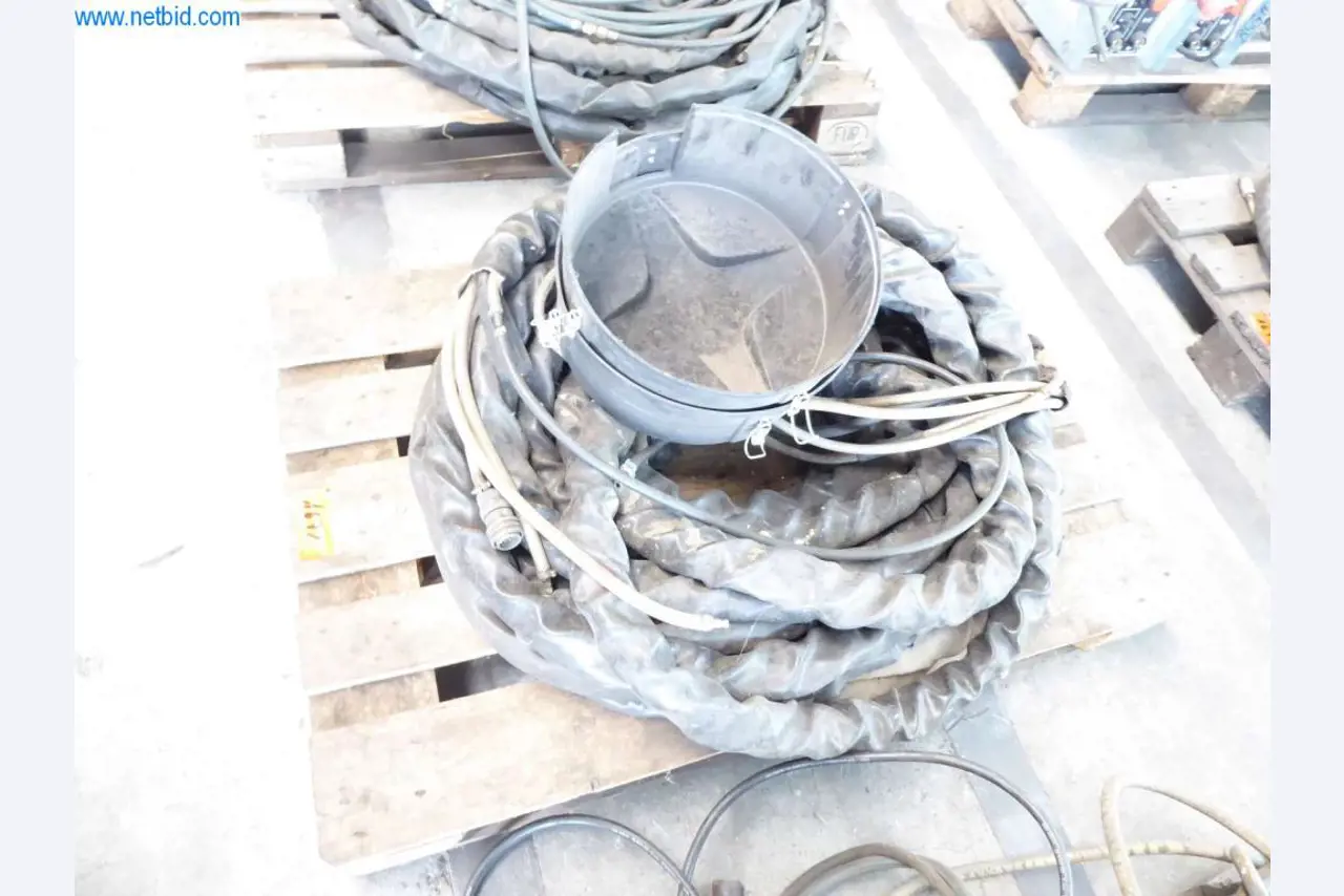 Stroji in sistemi podjetja Pella Sietas GmbH-1