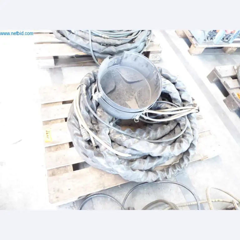 Stroji in sistemi podjetja Pella Sietas GmbH-1