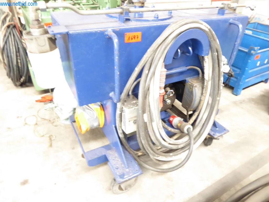 Stroji in sistemi podjetja Pella Sietas GmbH-1