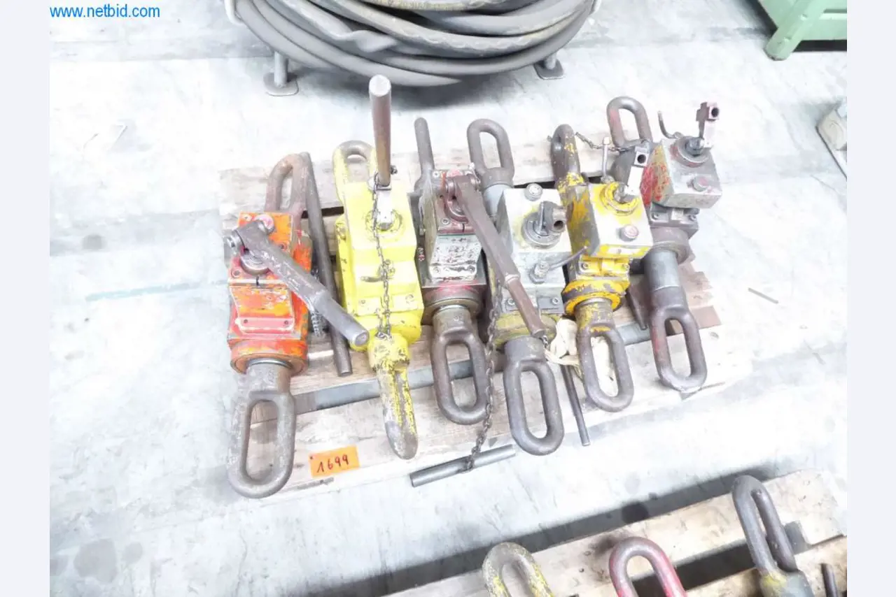 Stroji in sistemi podjetja Pella Sietas GmbH-1