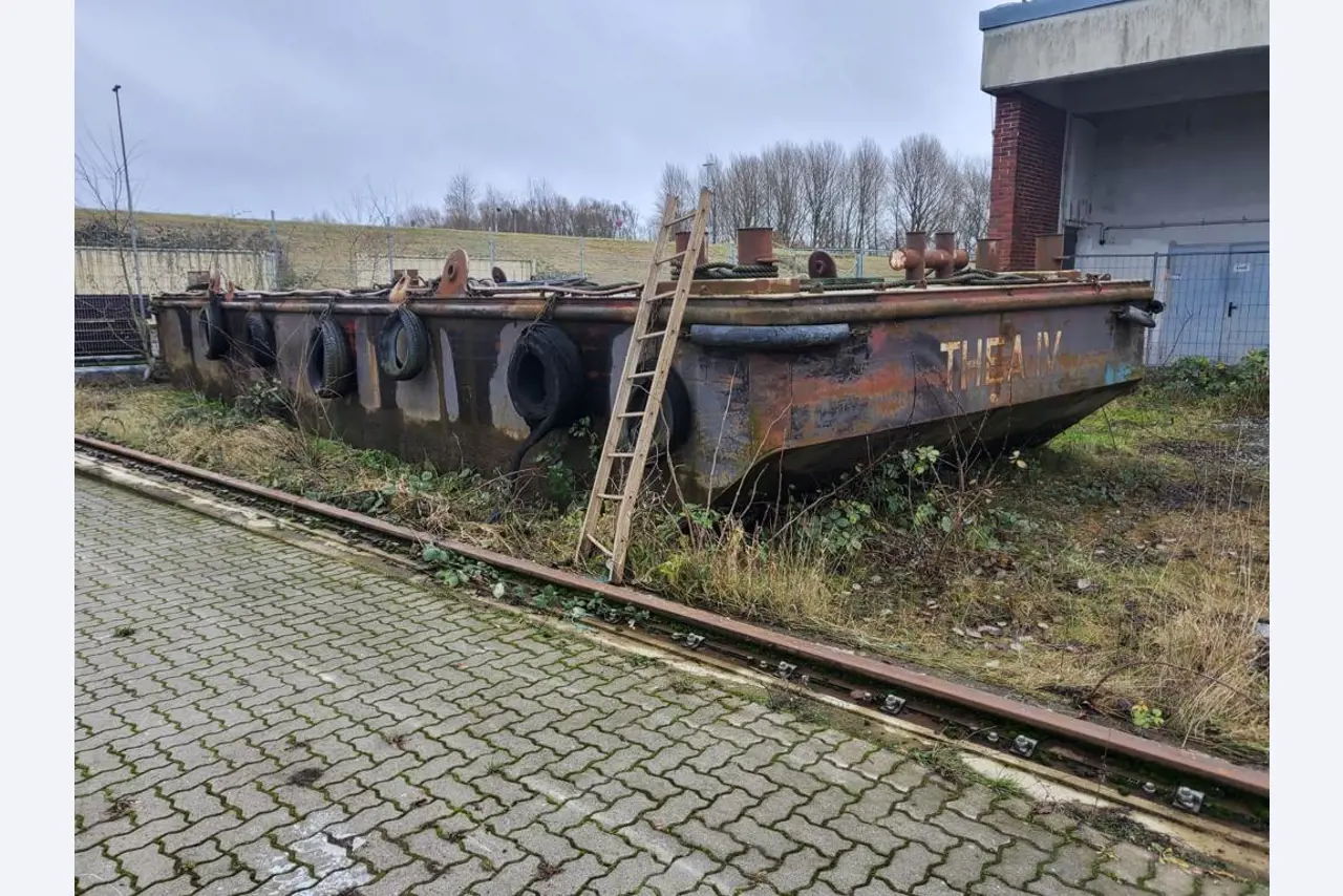 Máquinas e sistemas da Pella Sietas GmbH-6