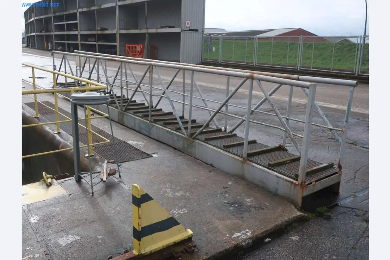 Máquinas y sistemas de Pella Sietas GmbH-1