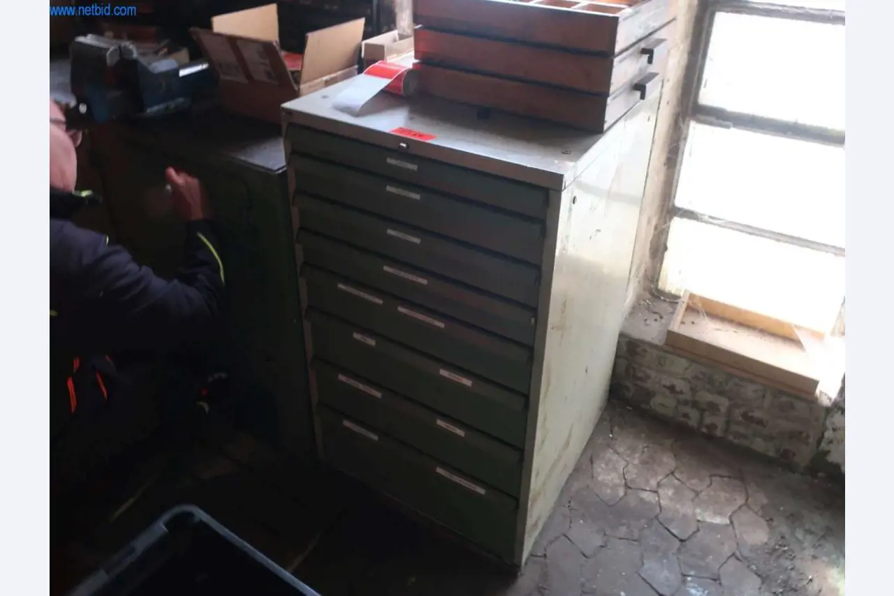 Máquinas e sistemas da Pella Sietas GmbH-1