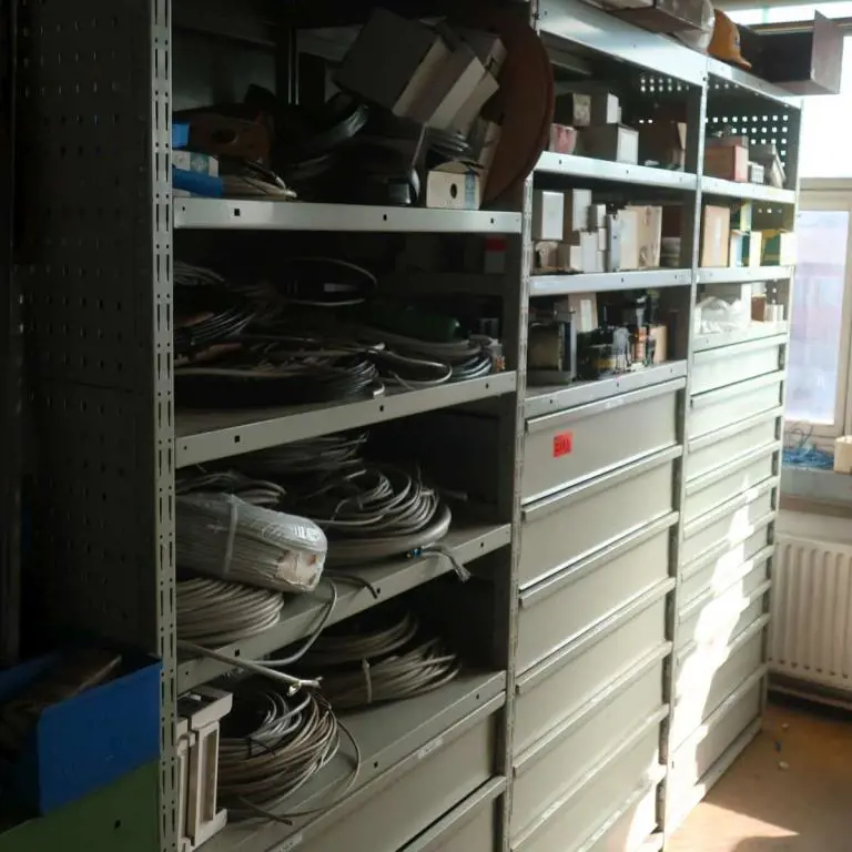 3 lfm. Workshop storage shelving - later release