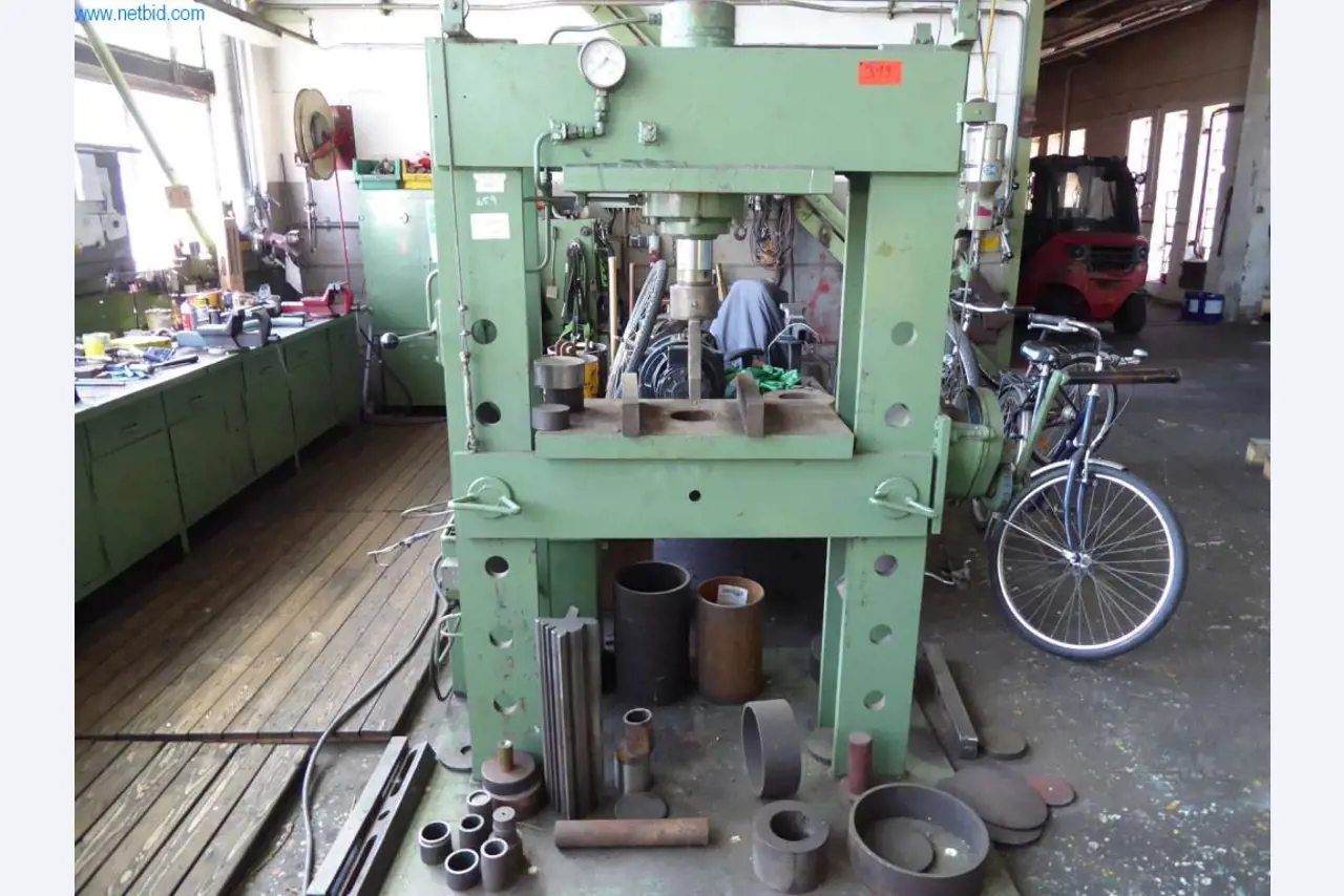 Máquinas e sistemas da Pella Sietas GmbH-1