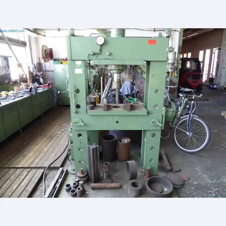 Máquinas e sistemas da Pella Sietas GmbH-1