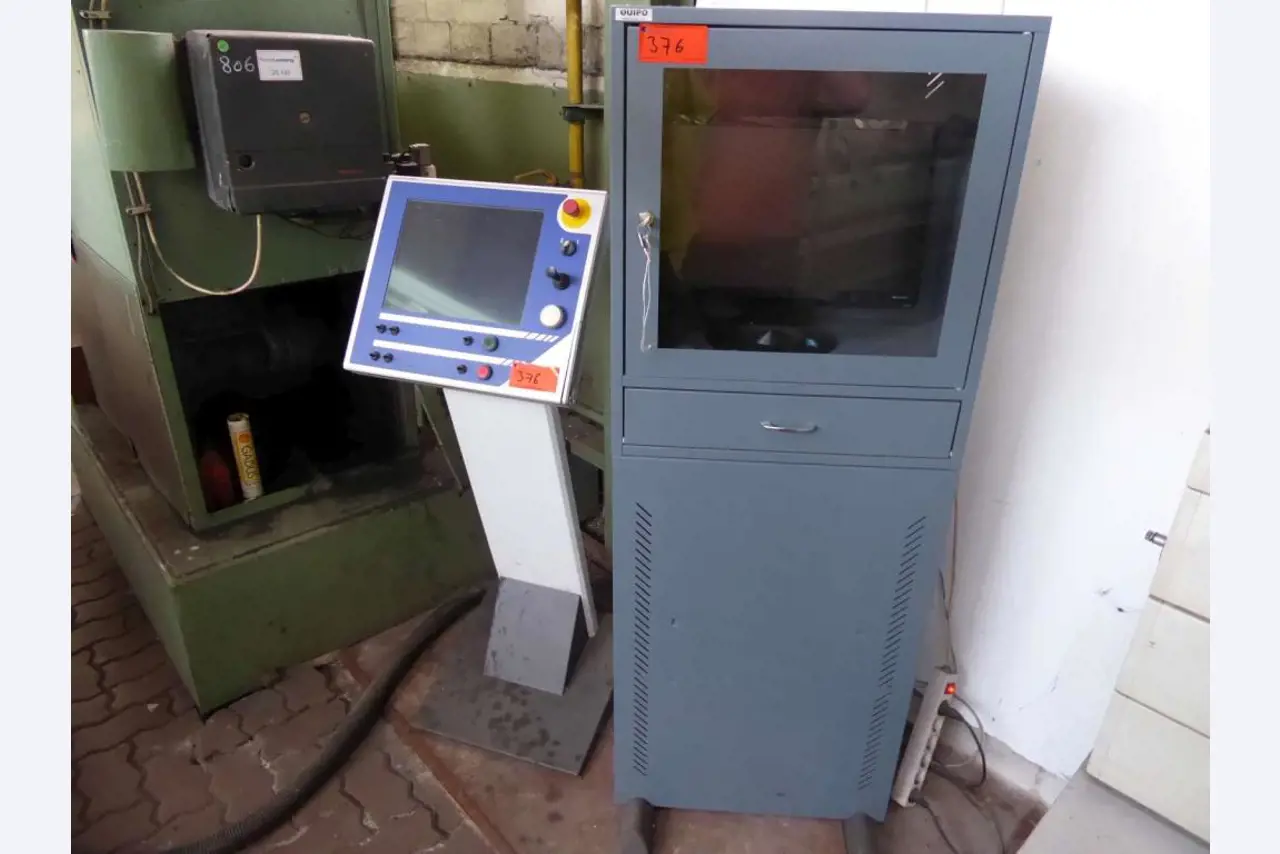 Stroji in sistemi podjetja Pella Sietas GmbH-2