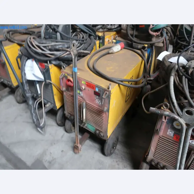 Stroji in sistemi podjetja Pella Sietas GmbH-1