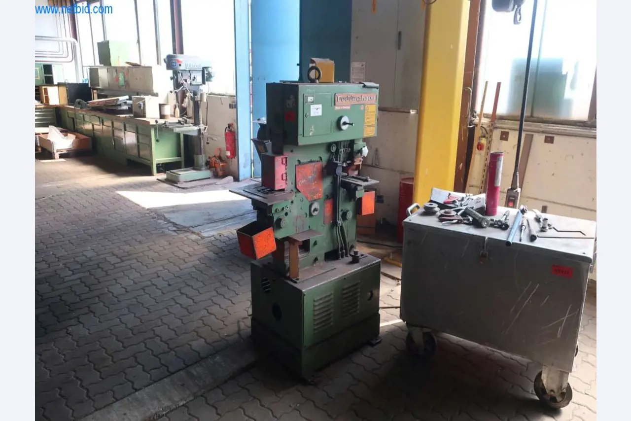 Máquinas e sistemas da Pella Sietas GmbH-1