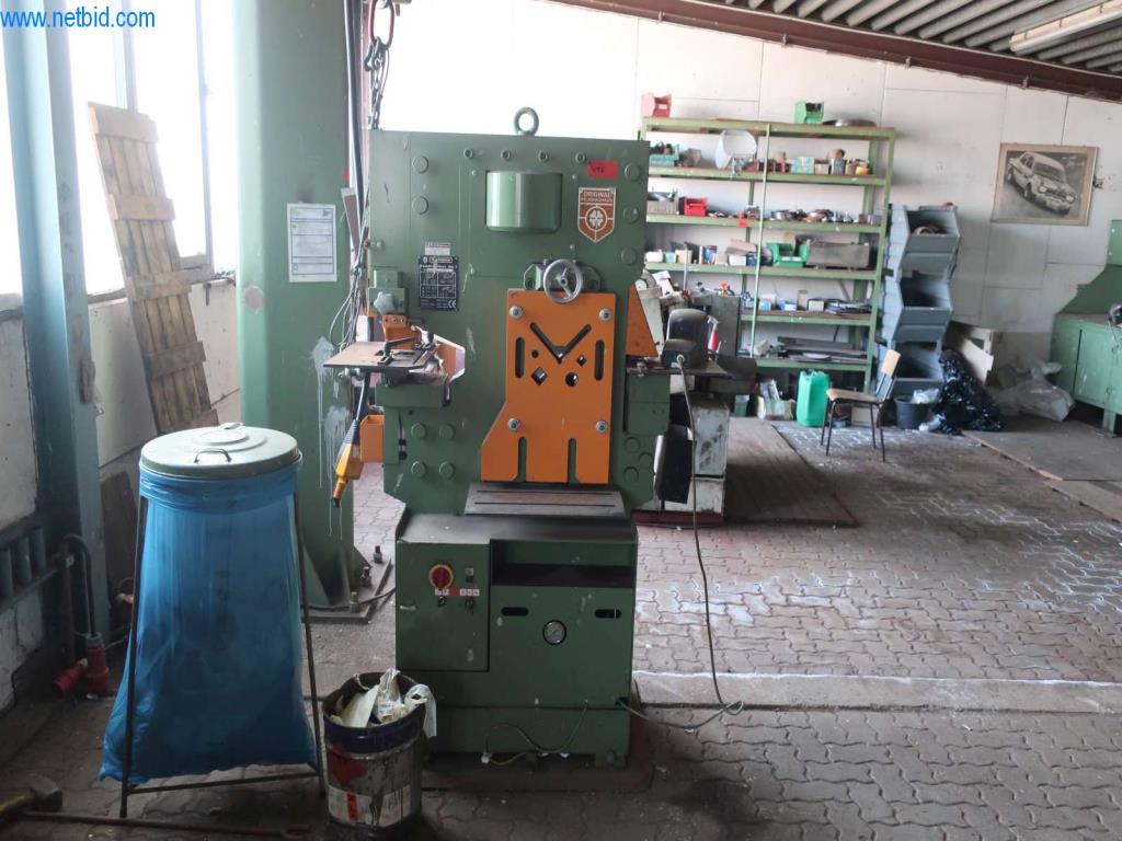 Stroji in sistemi podjetja Pella Sietas GmbH-1