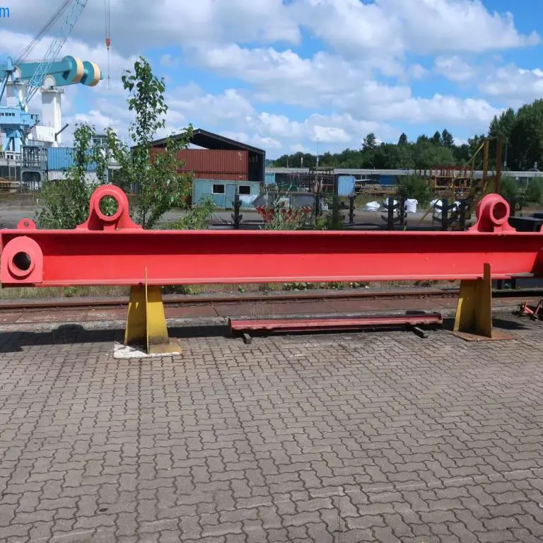 Heavy duty cross beam