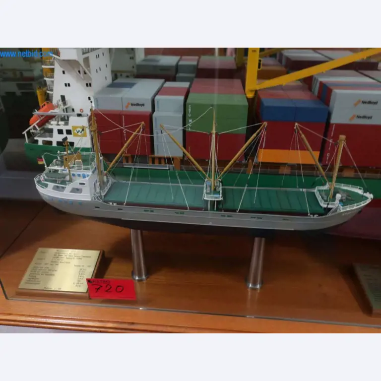 Máquinas y sistemas de Pella Sietas GmbH-1