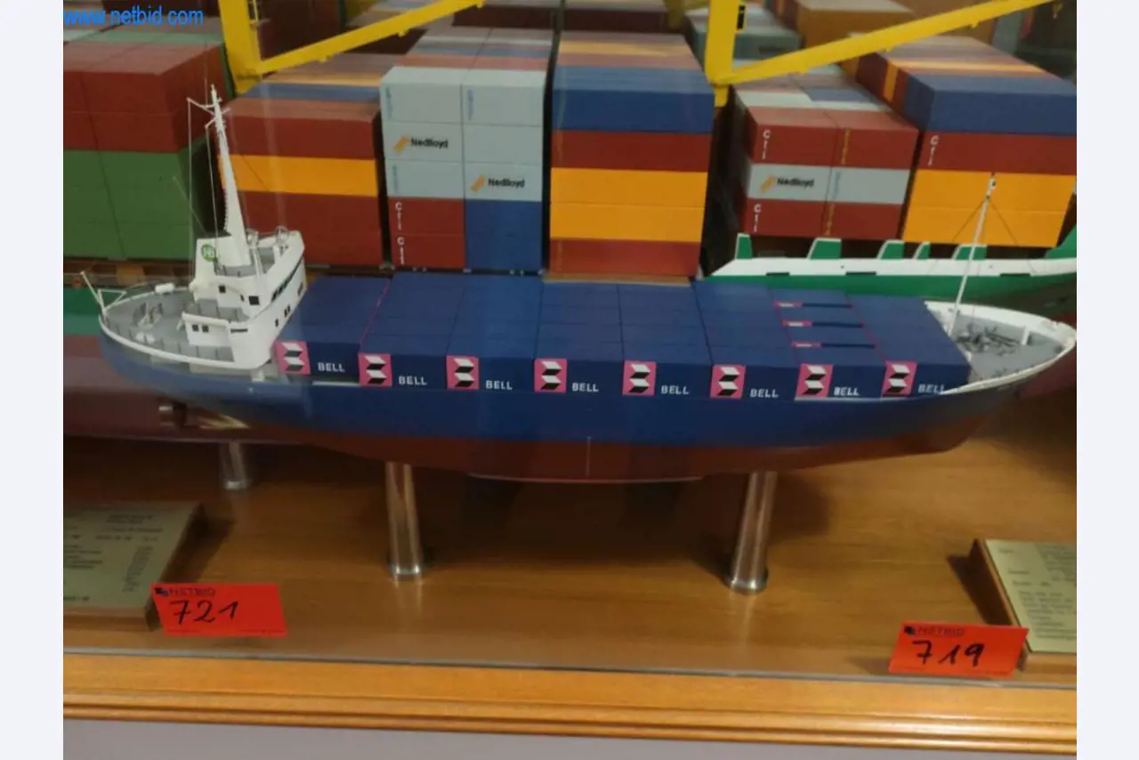 Máquinas y sistemas de Pella Sietas GmbH-1