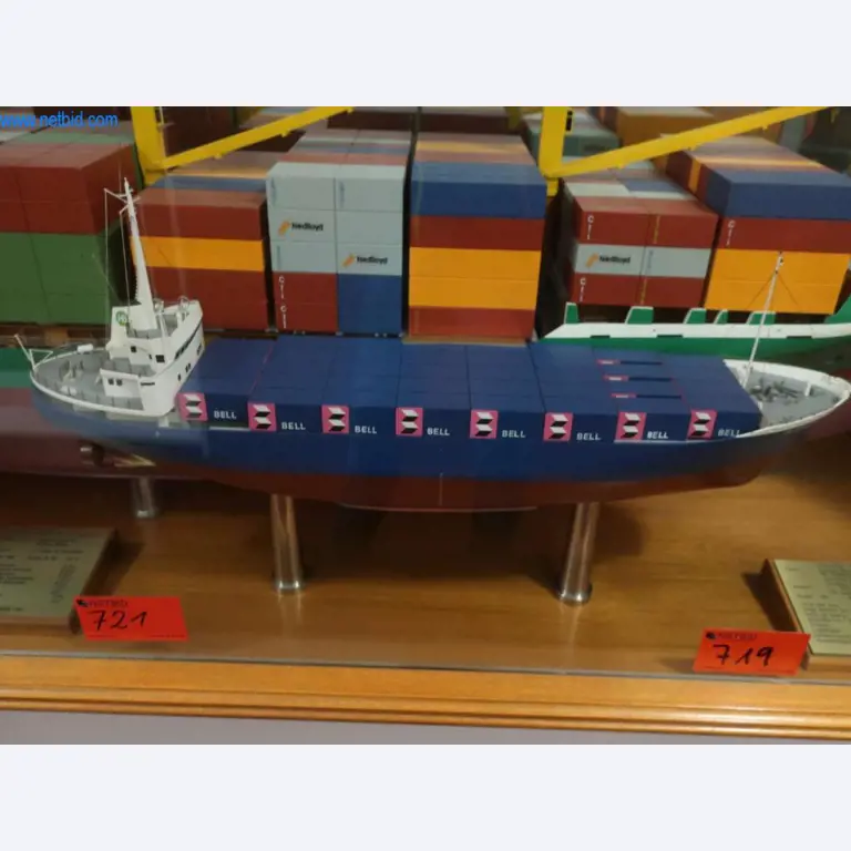 Máquinas y sistemas de Pella Sietas GmbH-1