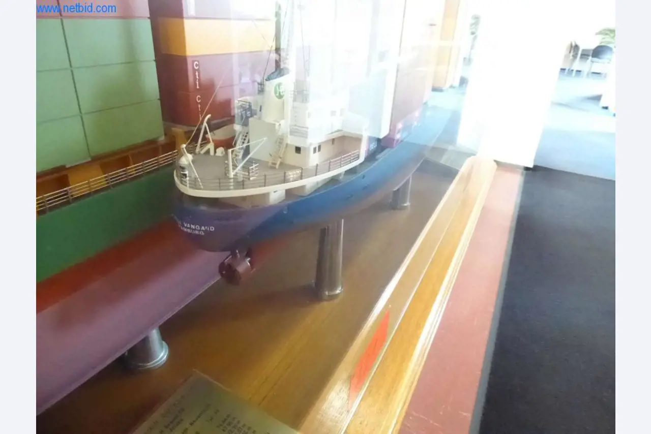 Máquinas y sistemas de Pella Sietas GmbH-3