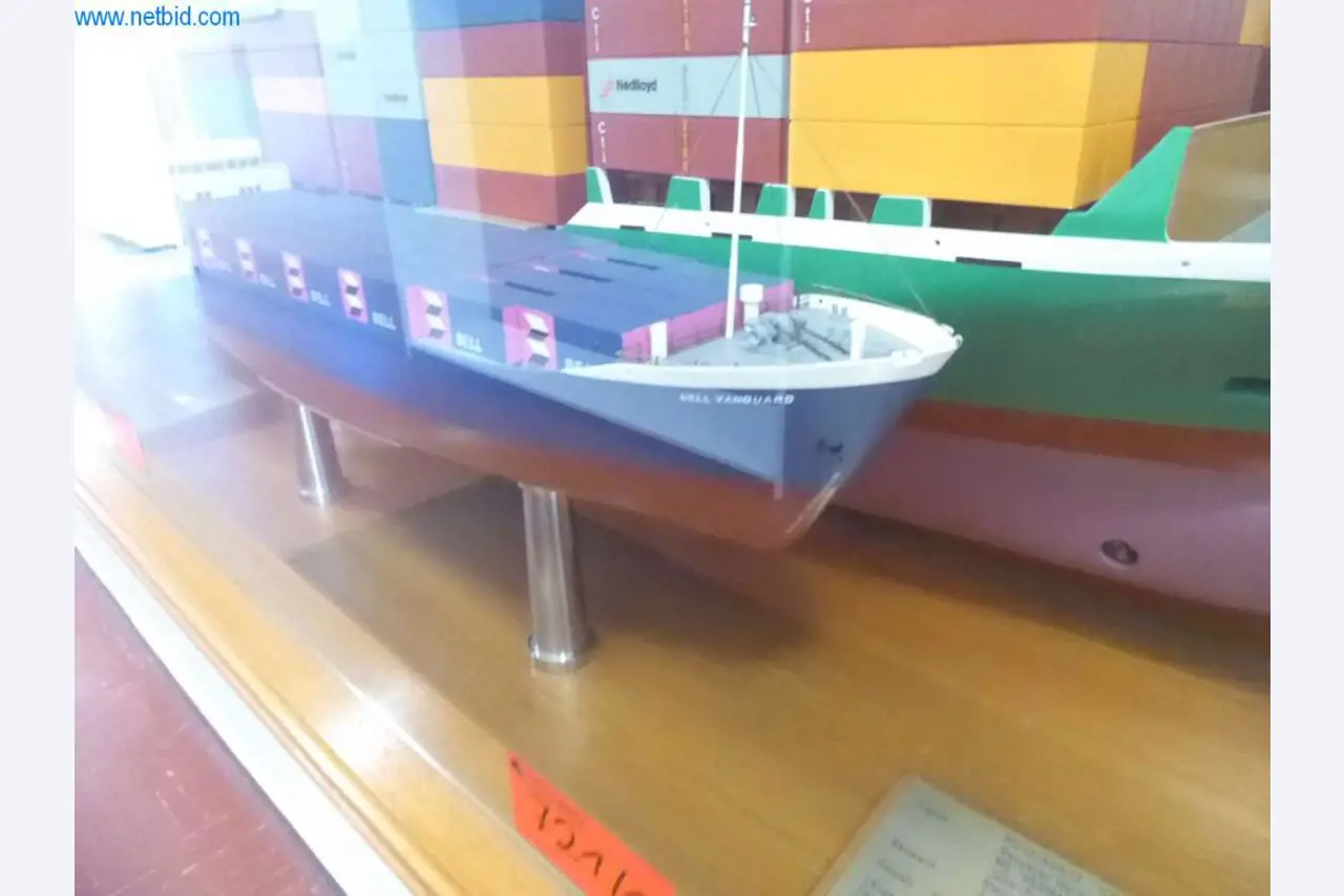 Máquinas y sistemas de Pella Sietas GmbH-4