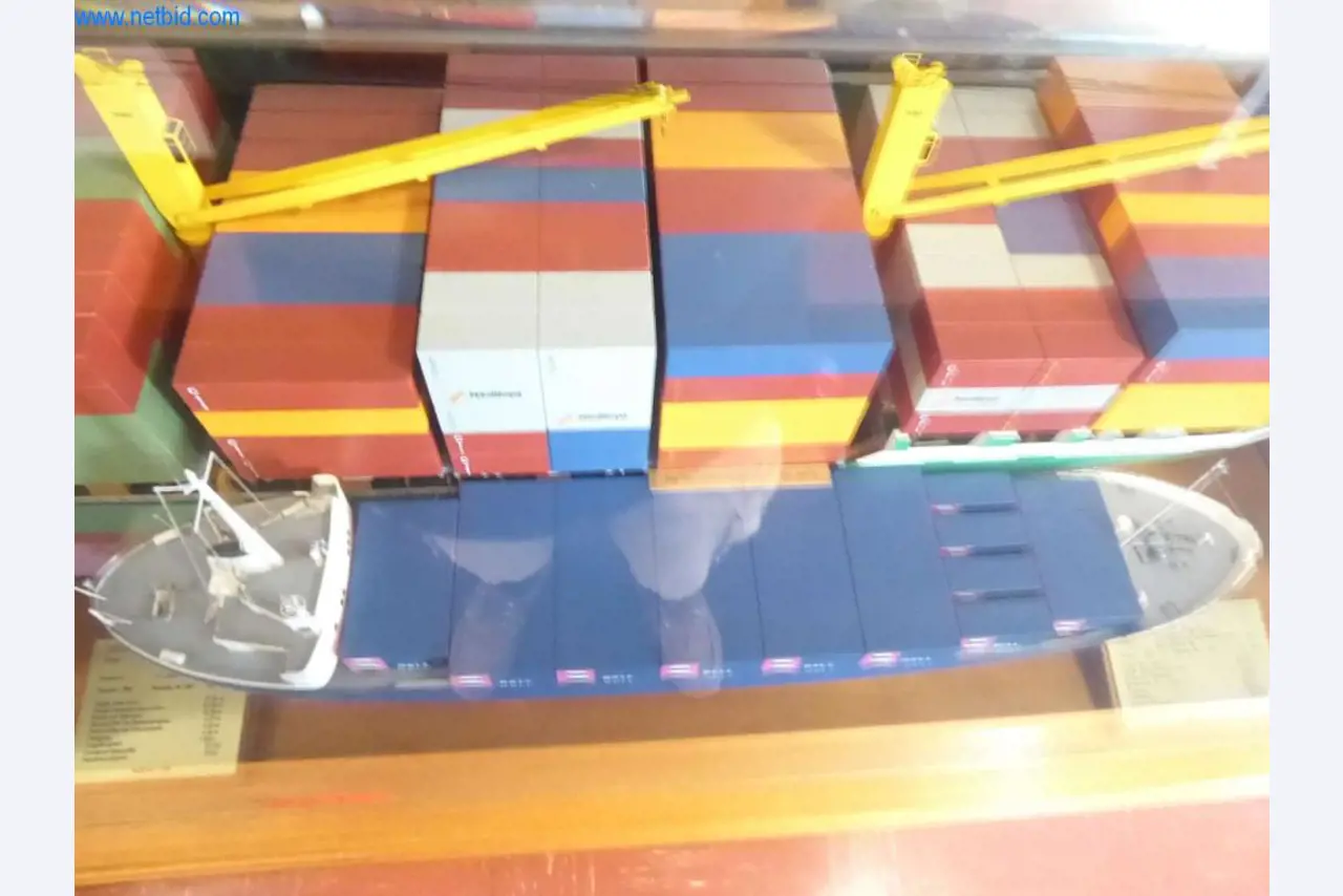 Máquinas y sistemas de Pella Sietas GmbH-7