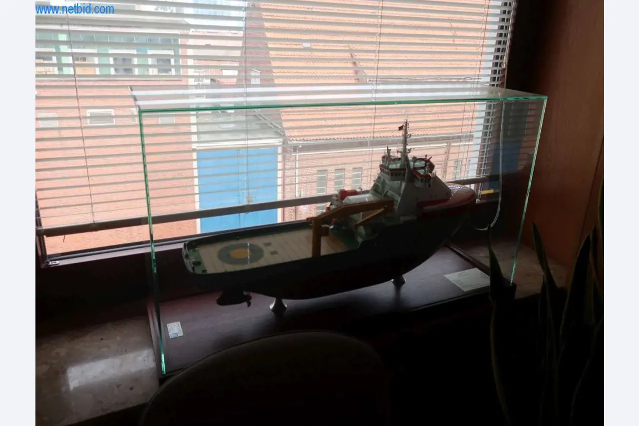 Máquinas y sistemas de Pella Sietas GmbH-1