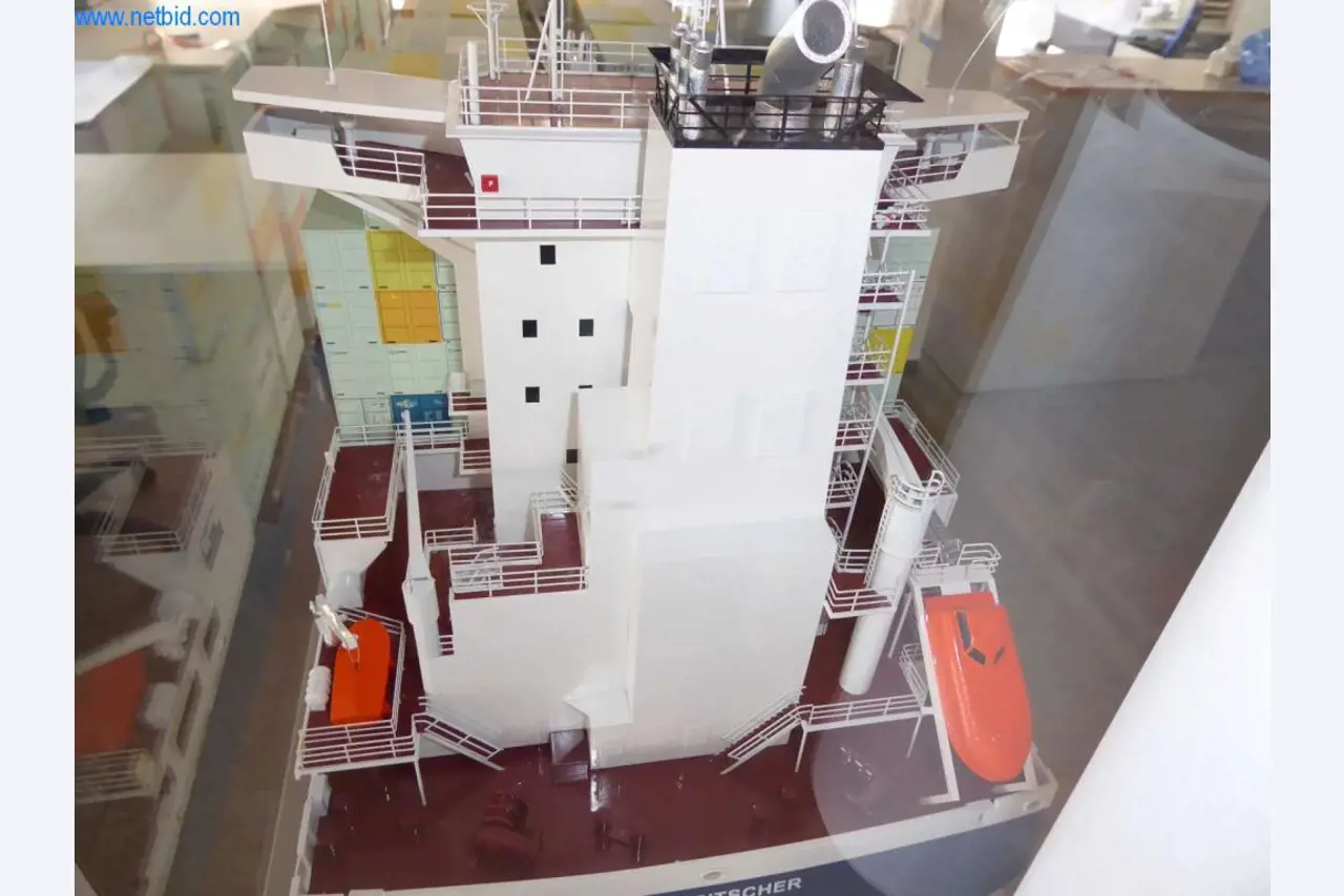 Máquinas y sistemas de Pella Sietas GmbH-11