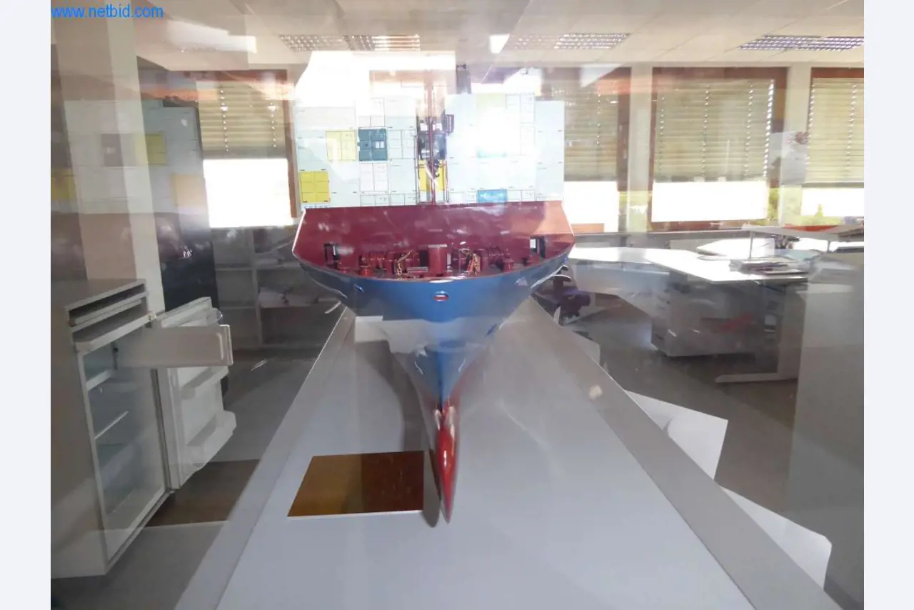 Máquinas y sistemas de Pella Sietas GmbH-12