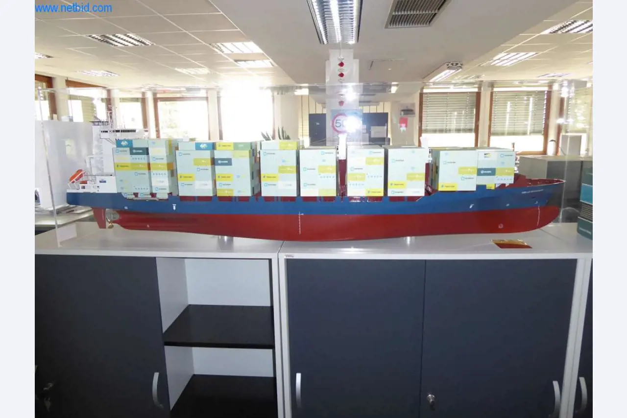 Máquinas y sistemas de Pella Sietas GmbH-1