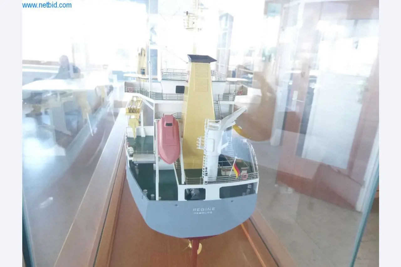 Machinery and equipment of Pella Sietas GmbH-12