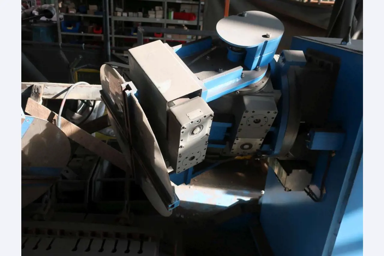 Máquinas y sistemas de Pella Sietas GmbH-10