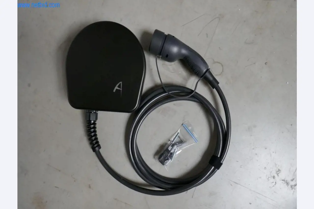 Wallboxen und Ladekabel (diverse Marken)-1