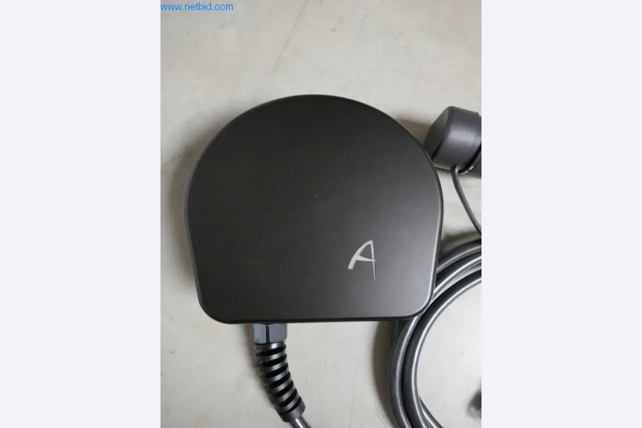 Wallboxen und Ladekabel (diverse Marken)-2