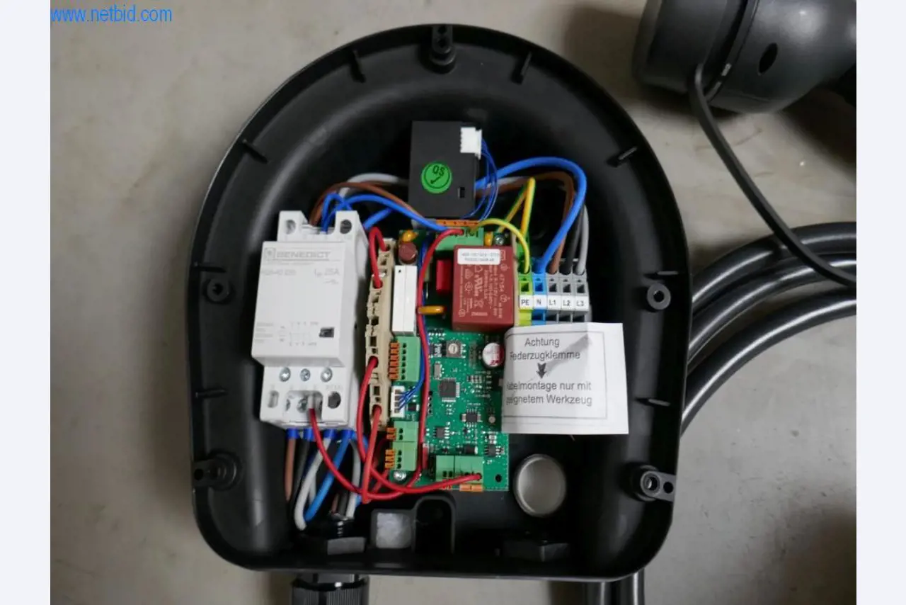 Wallboxen und Ladekabel (diverse Marken)-4